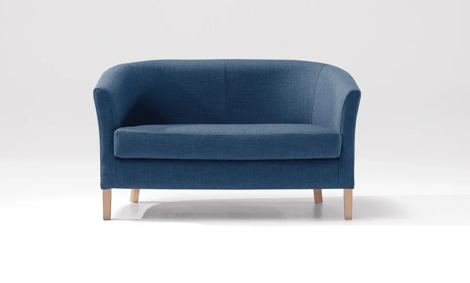 Two-seater sofa upholstered in navy blue with wooden legs, on a white background
