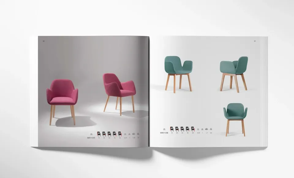 Doble página del catálogo con sillones tapizados en rosa y en verde